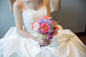 IMG_2299-300x200 - 新秘Yuki, 新娘秘書, 台北新秘, 高雄新秘, 新秘彩妝造型, 白色夢幻新秘Yuki, 婚禮婚紗造型, 自助婚紗造型, 婚紗造型, 新娘彩妝造型, 婚禮彩妝造型, 婚紗造型, 自然風格造型, 花草風新秘造型, 花藝設計, 新娘捧花, 新娘飾品, 婚紗飾品, 婚紗捧花