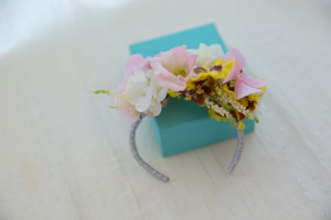 IMG_4395-300x200 - 新秘Yuki, 新娘秘書, 台北新秘, 高雄新秘, 新秘彩妝造型, 白色夢幻新秘Yuki, 婚禮婚紗造型, 自助婚紗造型, 婚紗造型, 新娘彩妝造型, 婚禮彩妝造型, 婚紗造型, 自然風格造型, 花草風新秘造型, 花藝設計, 新娘捧花, 新娘飾品, 婚紗飾品, 婚紗捧花