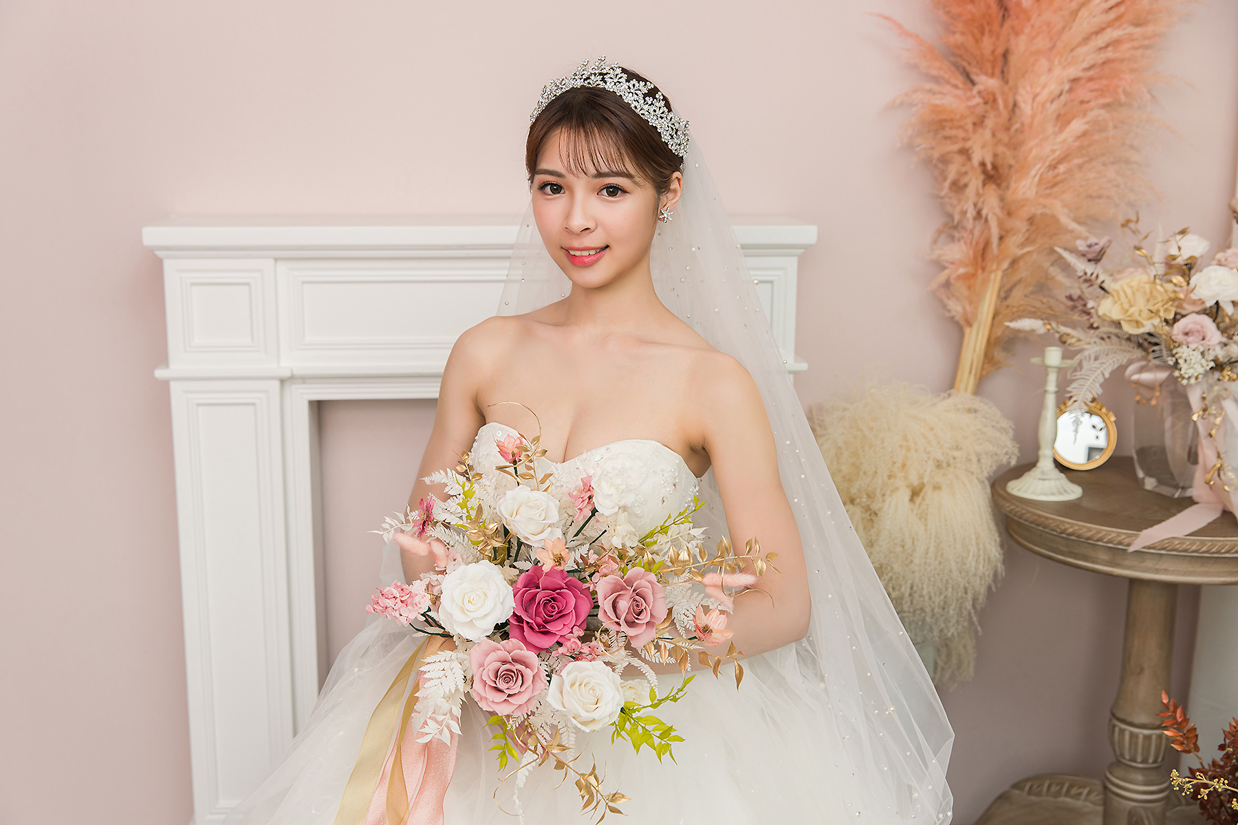 日系新娘妝皇冠成為高貴典雅的新娘!!復古大方展現的新娘造型和禮服