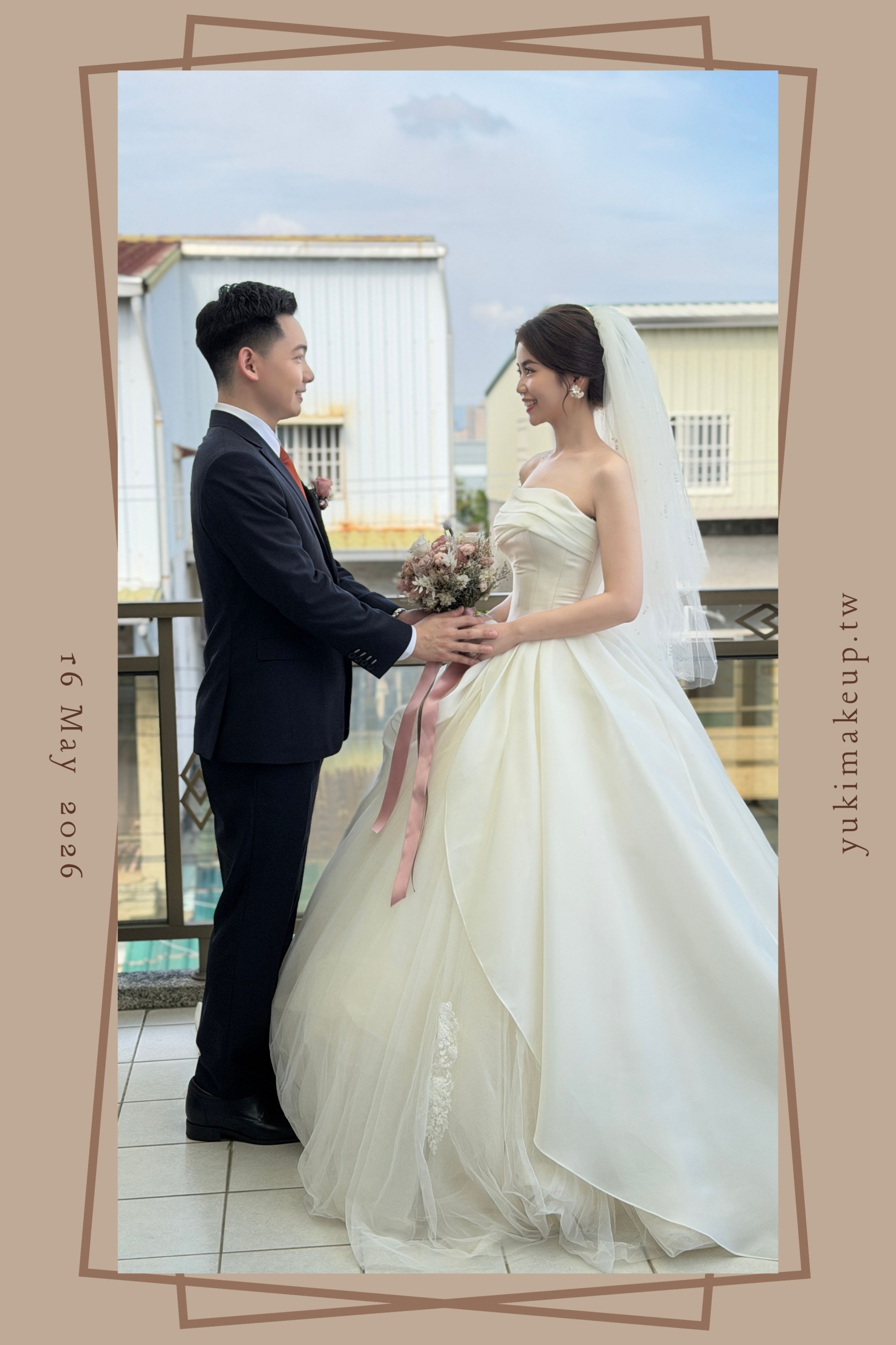 1-1-scaled - 新秘Yuki, 新娘秘書, 台北新秘, 高雄新秘, 新秘彩妝造型, 白色夢幻新秘Yuki, 婚禮婚紗造型, 自助婚紗造型, 婚紗造型, 新娘彩妝造型, 婚禮彩妝造型, 婚紗造型, 自然風格造型, 花草風新秘造型, 花藝設計, 新娘捧花, 新娘飾品, 婚紗飾品, 婚紗捧花